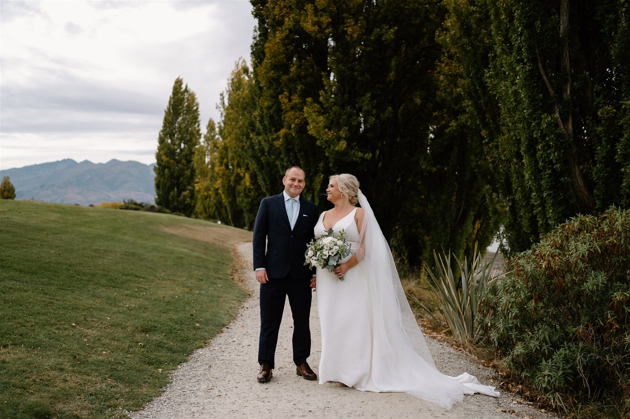 A couple enjoying their edgewater lake wanaka wedding