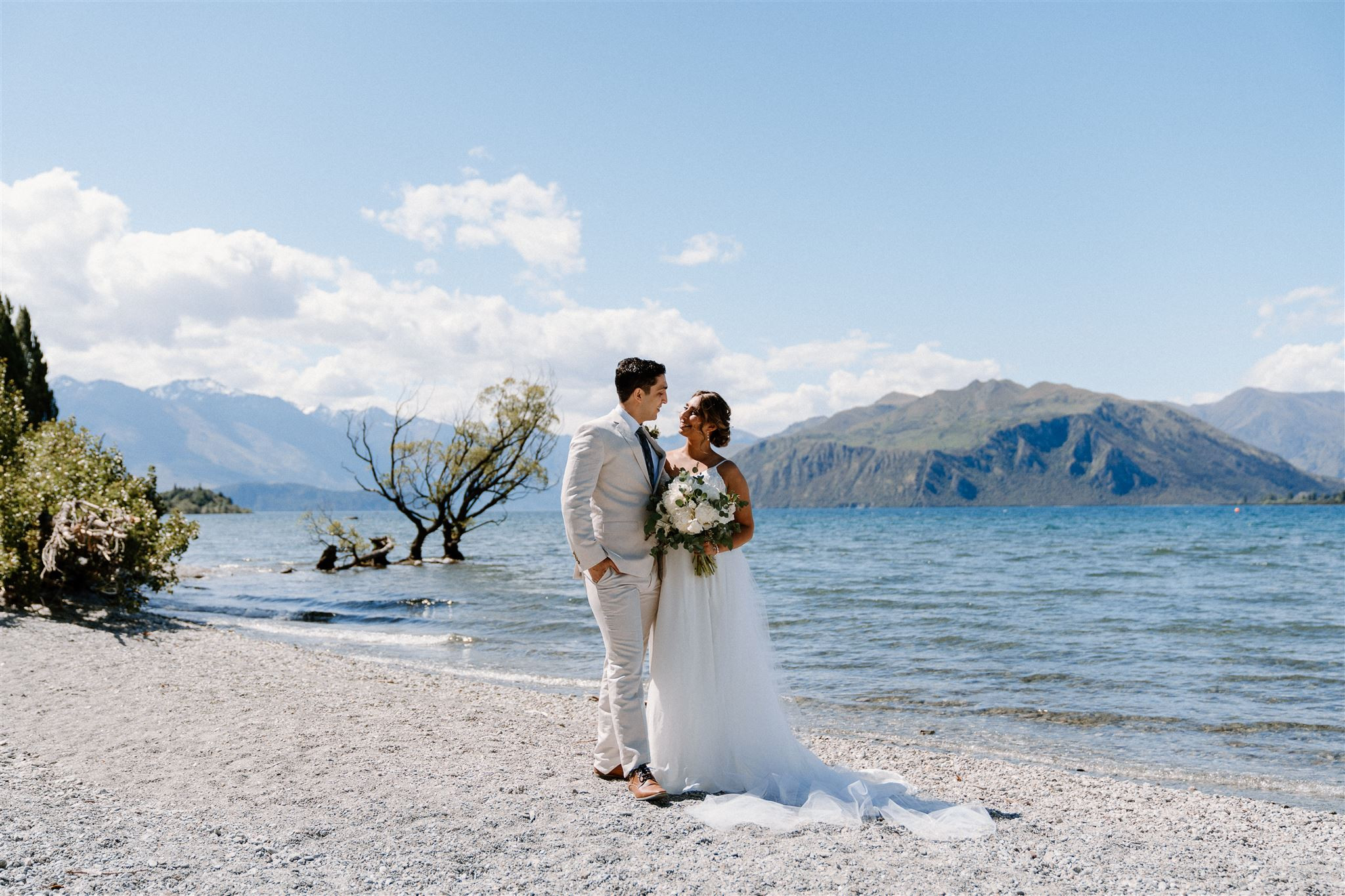 Have your New Zealand Elopement at Edgewater Lake Wānaka